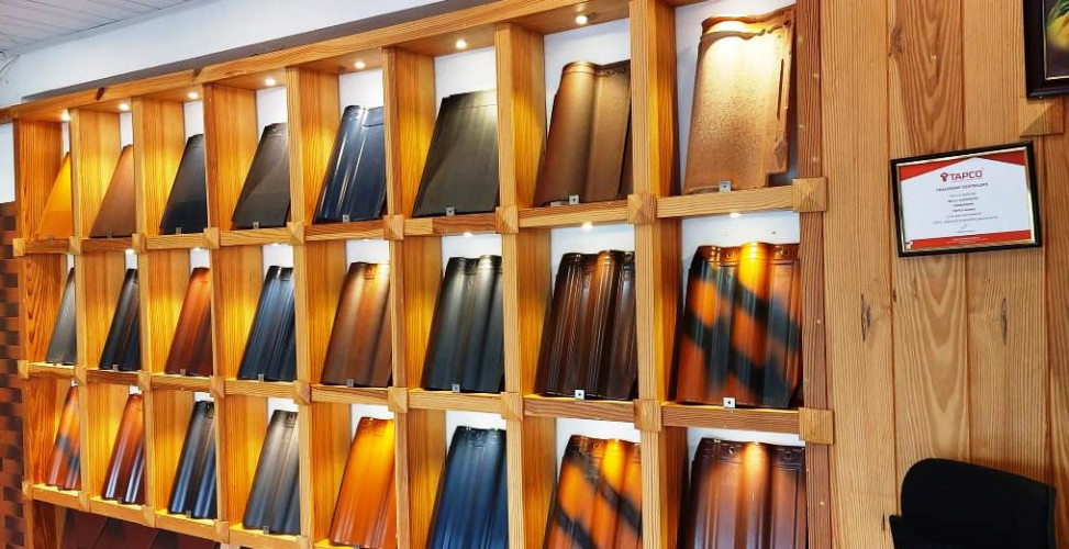 Ceramic roof tiles