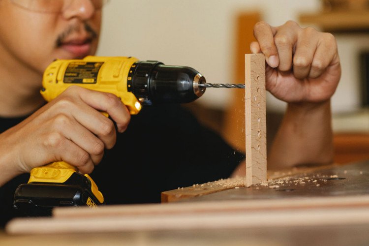 Power tools shop in Chandanakampara, Kannur