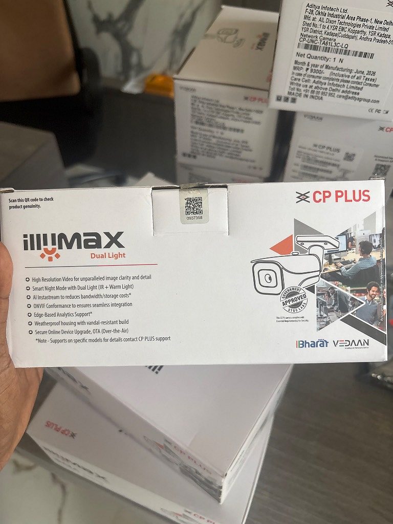 CP PLUS illumax Dual Light Network Camera