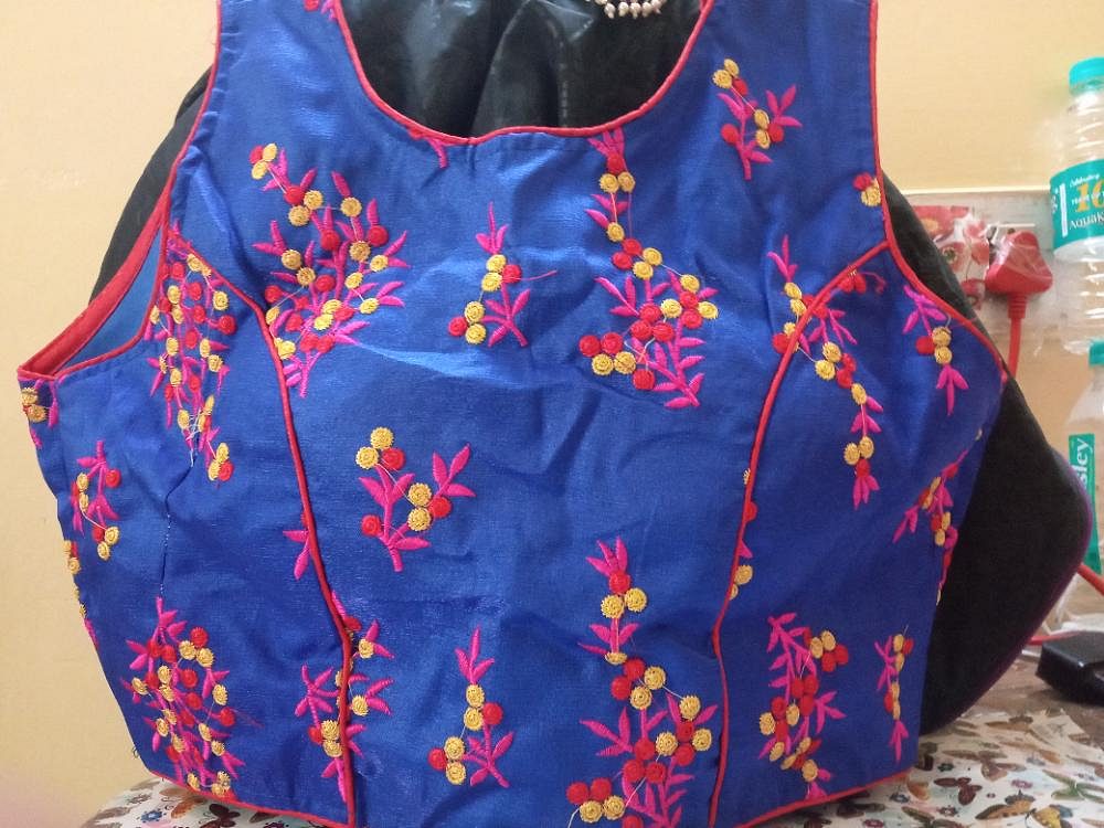 Embroidery blouse