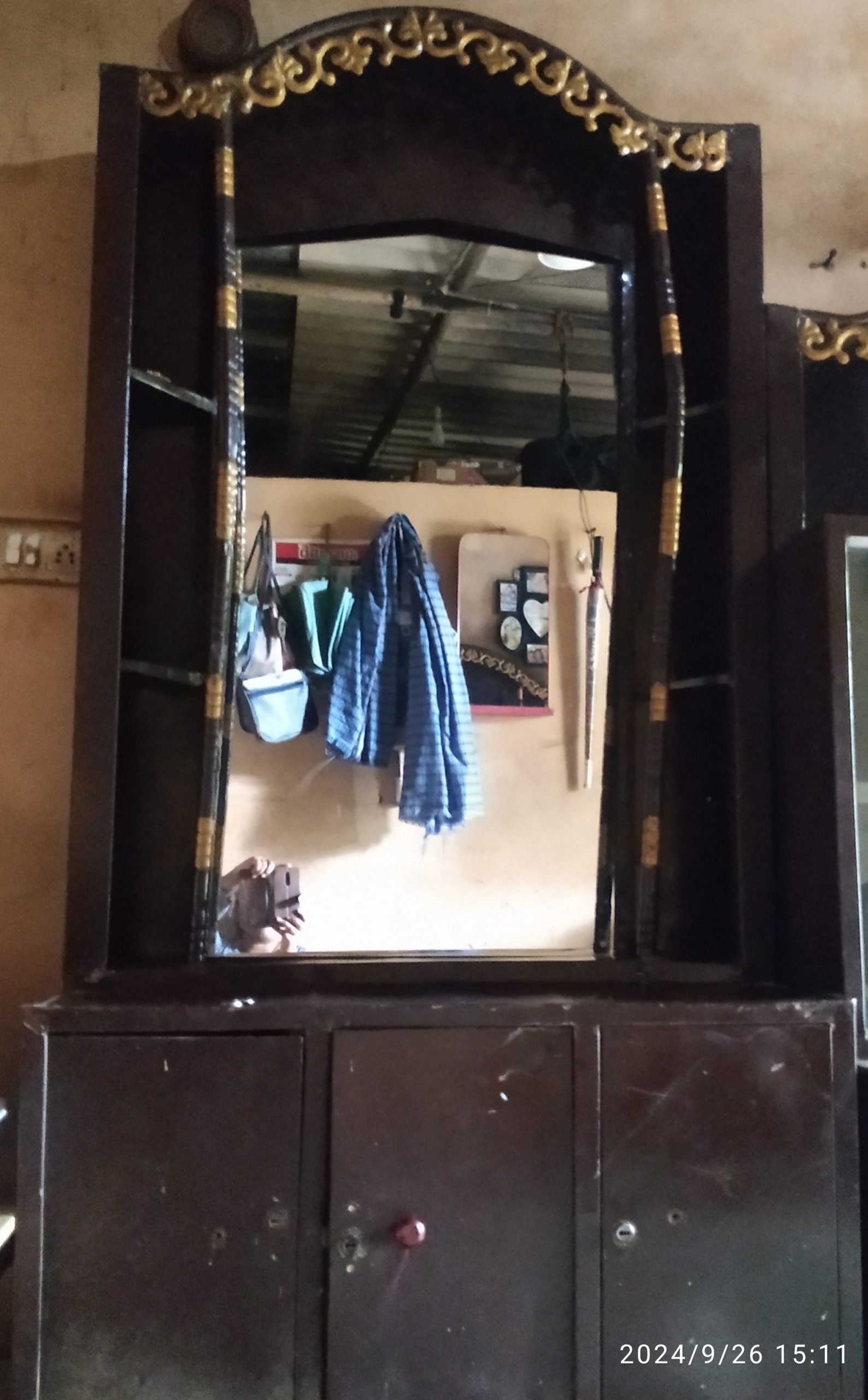 Maharaja dressing mirror table