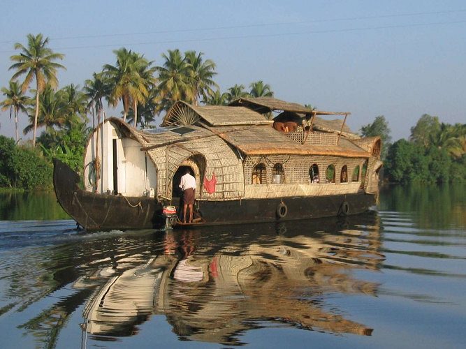 Best packages and Kumarakom houseboats booking | Kumarakom H