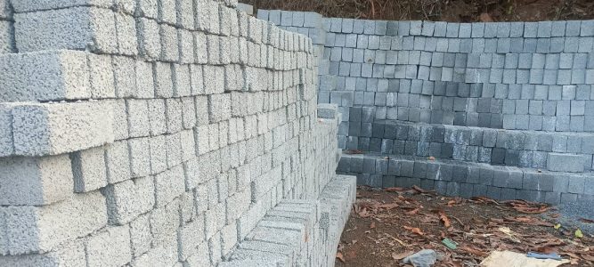 Concrete Brick Suppliers in Taliparamba, Kannu