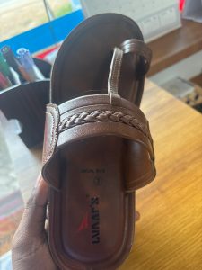 Lunar's Brown Men's Toe-Ring Sandals - Size 7