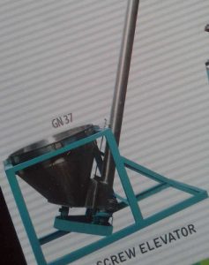 Screw elevator machine