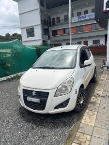 White Maruti Suzuki Ritz